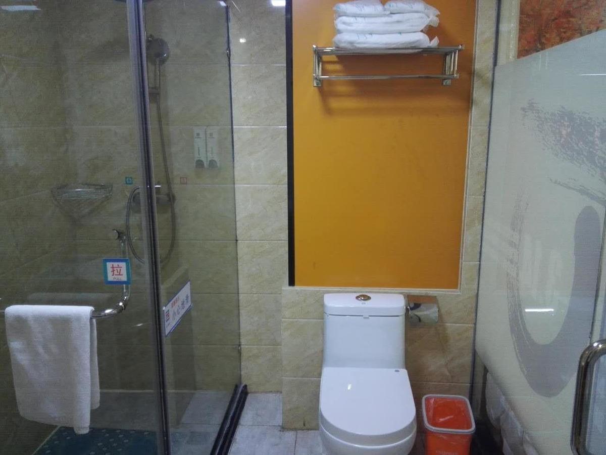 派酒店·济南火车站北广场堤口路店 外观 照片